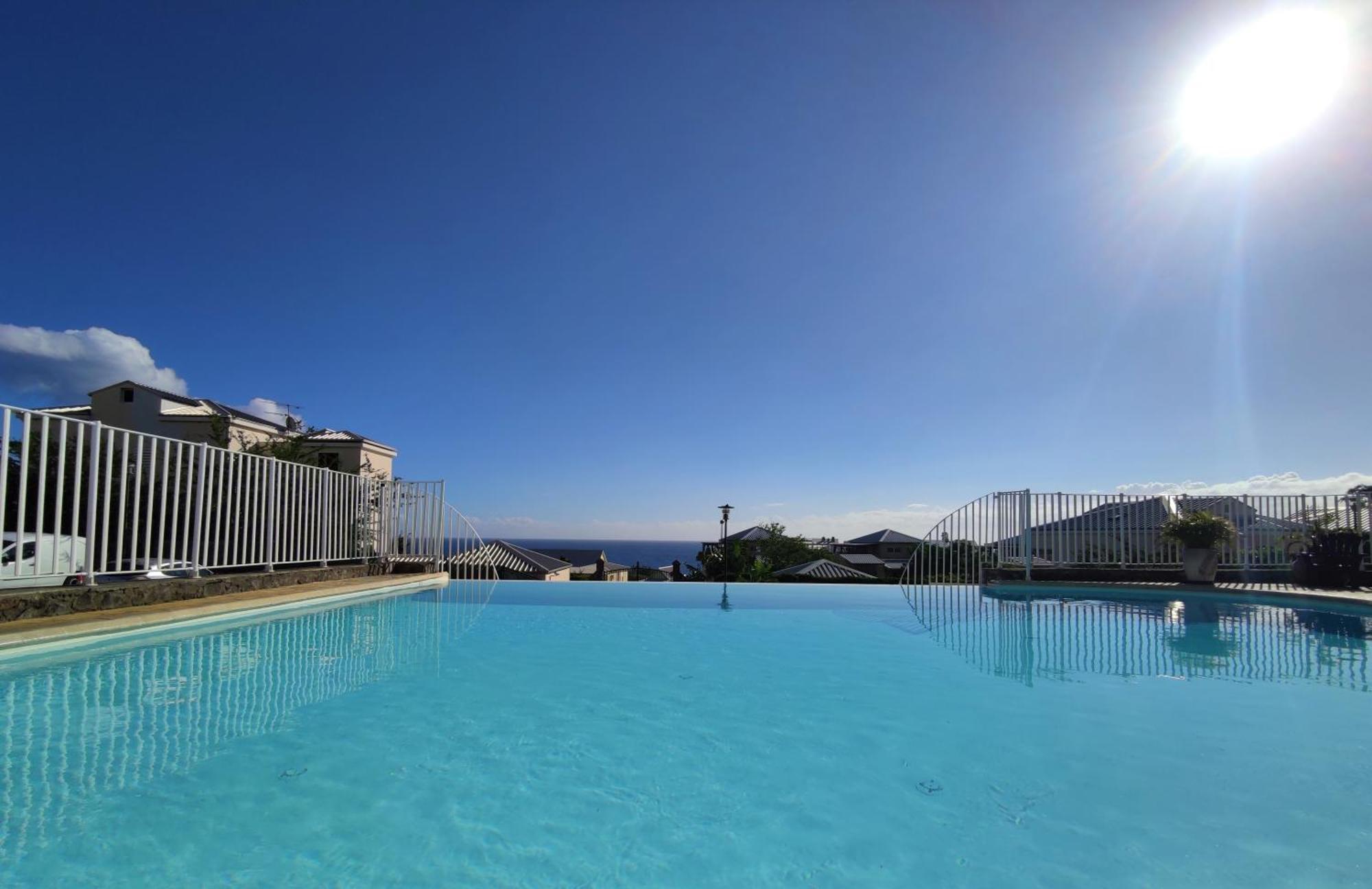 L'Instant Evasion, Studio Avec Terrasse, Piscine ! Saint-Gilles-les Bains Eksteriør billede